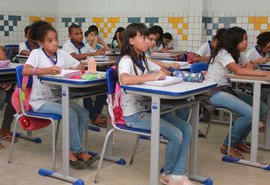 Após superar metas do MEC, Educação consolida avanços no ensino da capital e interior