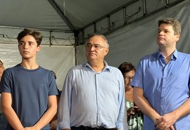 Pré-candidato, pai do prefeito de Maceió visita cidades do interior de AL