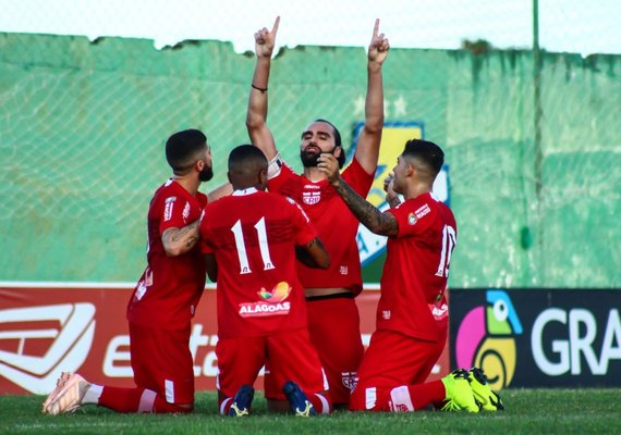 Com 9 jogadores pendurados, CRB tem jogos decisivos na reta final da Série B