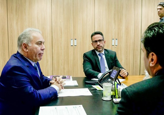 Governador de Alagoas solicita ao MS habilitação de leitos de novos hospitais e UPAs