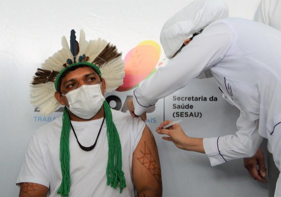Metade da população adulta de Alagoas completou ciclo vacinal contra Covid-19
