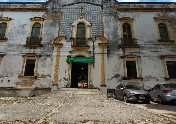 Museu de História Natural de AL é fechado por risco estrutural; ato cobra restauração do local