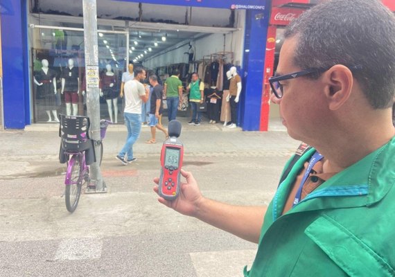Fiscalização do Iplam combate excesso de som no Centro de Maceió