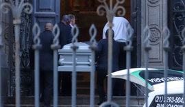 Despedida a Preta Gil reúne fãs e familiares no Theatro Municipal do Rio