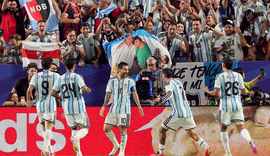 Messi está atrás apenas de Marta na artilharia geral de Copas