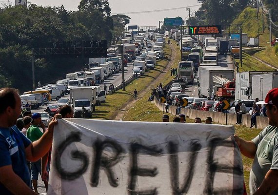 Greve dos caminhoneiros custará R$ 15 bilhões para a economia