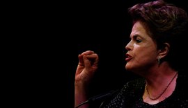 Lula está preso para não ser eleito presidente da República, diz Dilma