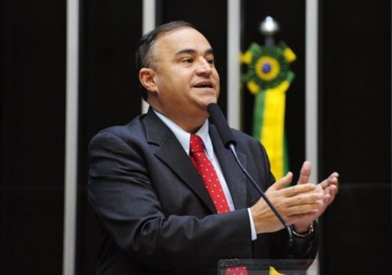 “A revolta é grande, o povo não quer saber nem de copa, nem de eleição”