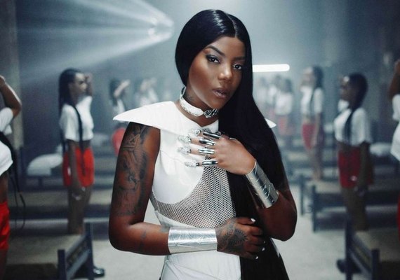 Após Pabllo Vittar, Ludmilla rompe com marca pró-Bolsonaro