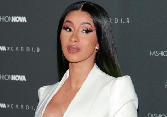 Cardi B desativa Twitter após lançamento de boneca