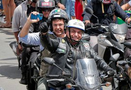 Em passeio de moto por Pernambuco, Bolsonaro ataca novamente o STF