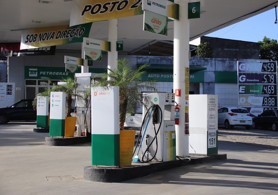 Queda de preço da gasolina na Petrobras pode demorar a chegar ao consumidor
