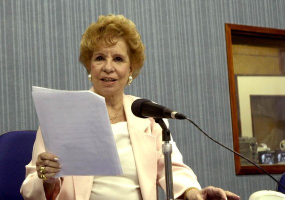 Atriz e radialista Daisy Lúcidi morre por covid-19 aos 90 anos