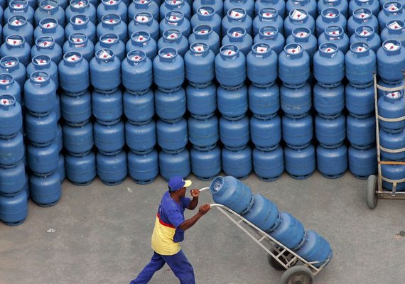 Petrobras tenta reverter suspensão de aumento do gás em Alagoas