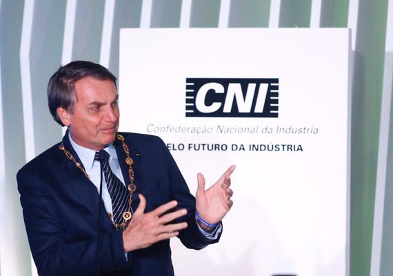 Bolsonaro defende plantação de cana na Amazônia e volta a atacar Greta