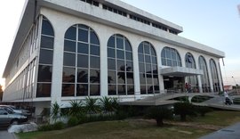 Irregularidades em licitações e falta de transparência lideram denúncias no MPC/AL