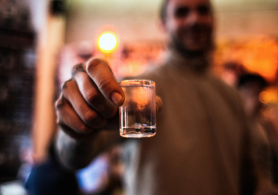 Vigilância Sanitária reforça cuidados na compra de bebidas alcoólicas