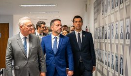 Grupo governista adota ofensiva calculada contra JHC em Alagoas
