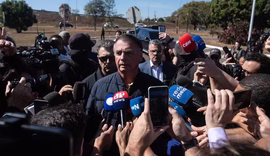 Jair Bolsonaro é proibido de transmitir entrevistas nas redes; entenda