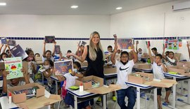 Prefeitura de Atalaia inicia entrega dos kits escolares para quase 10 mil alunos