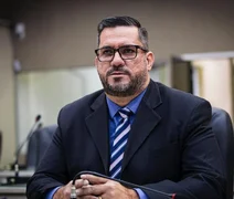 Leonardo Dias critica abandono de patinetes em Maceió e cobra ordenamento