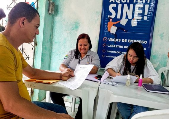 Sine Itinerante faz encaminhamentos de profissionais para o mercado de trabalho