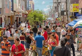 Veja o que abre e fecha durante o feriado da Semana Santa e Tiradentes em Maceió