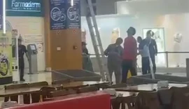 Parte de teto desaba no Shopping Pátio Maceió e causa tumulto na Cidade Universitária