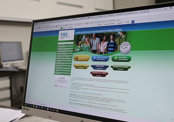 Fies do segundo semestre abre inscrições para 155 mil vagas nesta segunda (16)