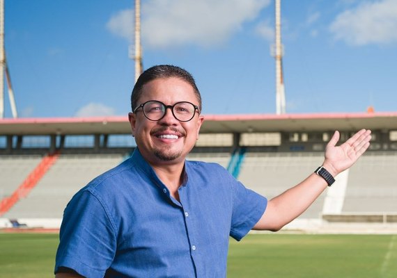 Charles Hebert detona gestão de JHC: 'Ilusionista e incapaz de resolver problemas sociais'