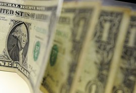 Com leve queda, Dólar comercial é vendido a R$ 5,39