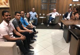 TCE/AL recebe alunos de Ciências Contábeis da UNEAL