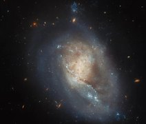 Galáxia anã, formação de estrelas e mais imagens incríveis da NASA em fevereiro