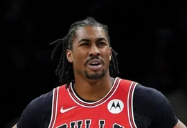 Chicago Bulls dispensa Jaden Ivey após comentários homofóbicos em transmissão online