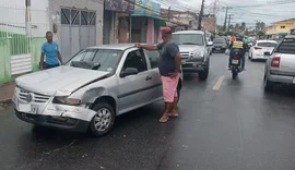 Câmera flagra batida causada por motorista embriagado no Jacintinho