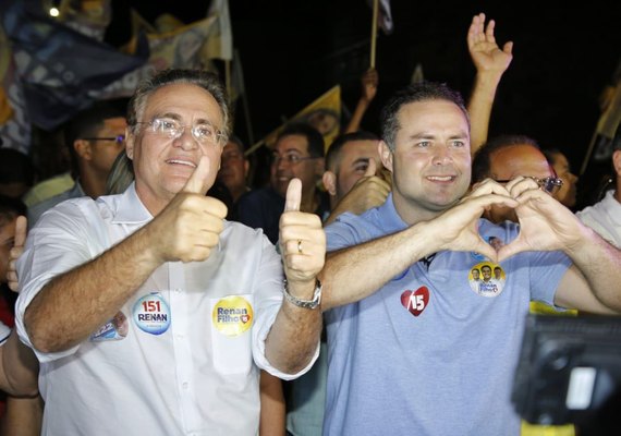 Senador Renan recebe o carinho do povo de São Luís do Quitunde em caminhada