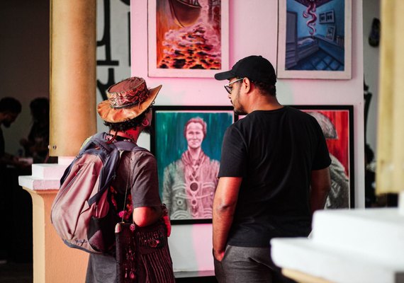 Exposição 'Viagem - arte livre e psicodelia' permanece no MISA até o fim de setembro