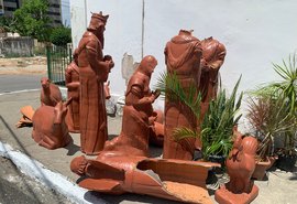Vento derruba tradicional presépio da Igreja de São Gonçalo, em Maceió