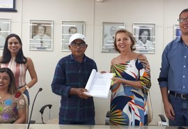 CPLA assina contrato para fornecimento de alimentos para UFAL