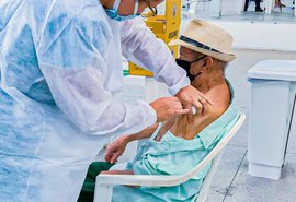 Arapiraca vacinou cerca de 250 idosos no período de carnaval