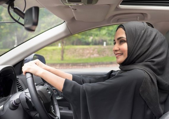 A partir de hoje, mulheres sauditas ganham direito de dirigir