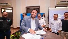 Vereador de oposição dá “desenvolvimento econômico” de presente a JHC