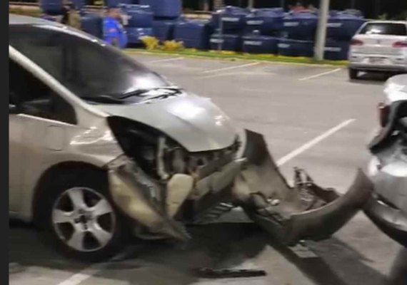 Vídeo: motorista com sinais de embriaguez causa acidente com 6 veículos em estacionamento