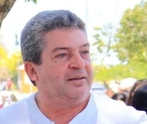 Pré-candidato a prefeito denuncia JHC por gastar 100% a mais em obras de asfalto em Maceió