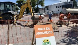 Obra emergencial de drenagem interdita avenida no Murilópolis na Serraria
