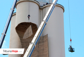 Começa etapa mais demorada da operação para retirar partes do silo