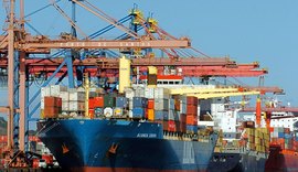 EUA avaliam sobretaxas que podem elevar tarifas sobre produtos brasileiros