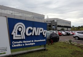 Mais de 80 mil estudantes devem ficar sem bolsa após CNPq ficar sem dinheiro