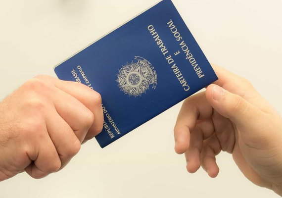 Contra erros, seguro-desemprego será liberado uma vez por semana