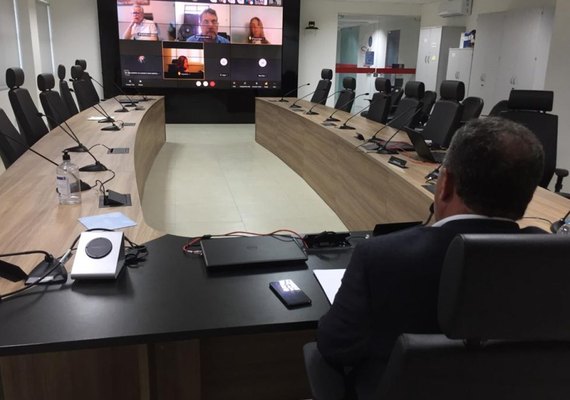MP pede prioridade para imunização de profissionais da Educação